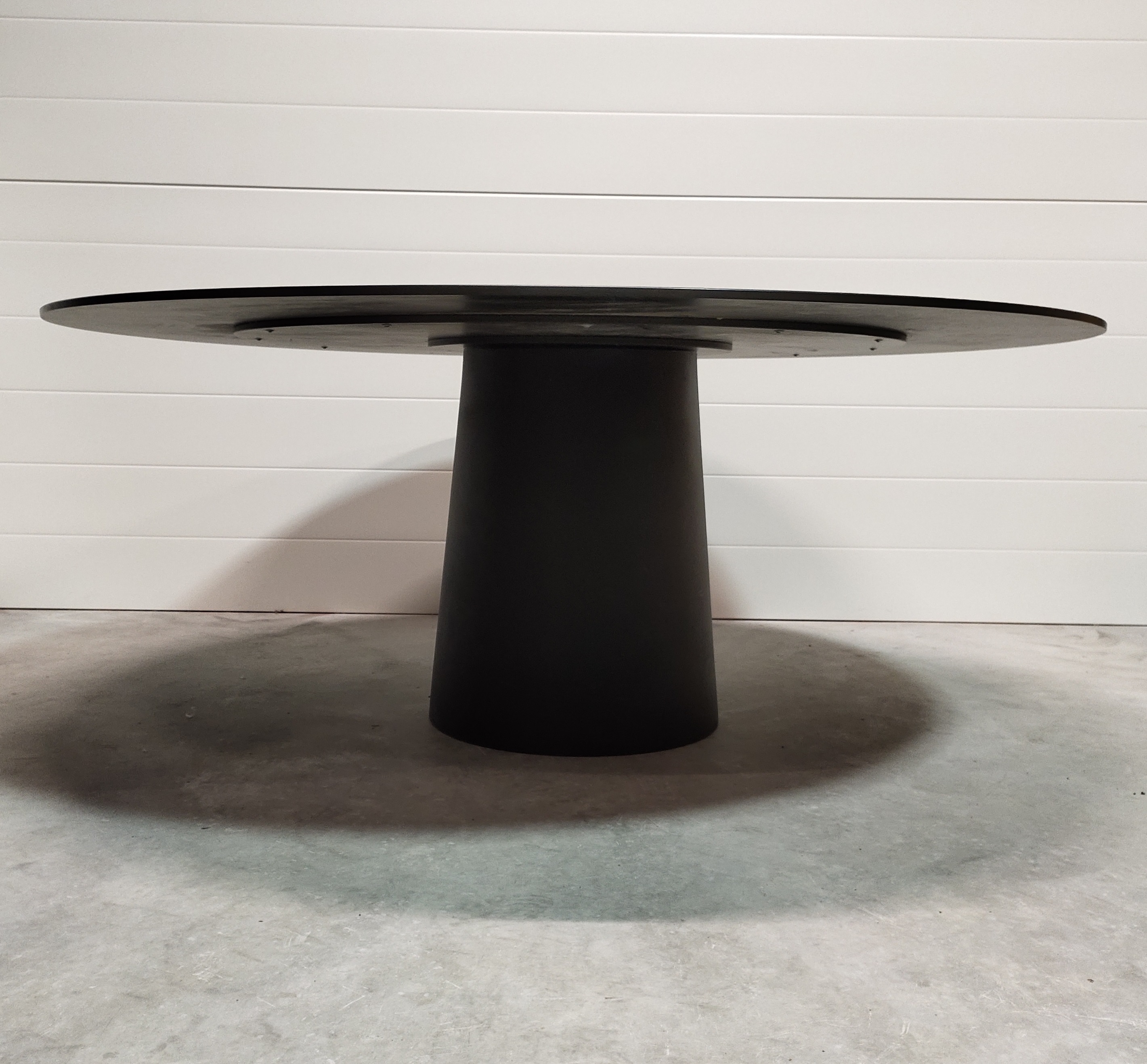 Ronde tafel, Moooi Container Table 180 cm Marcel Wanders AllForSale